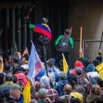 Disturbios y vandalismo de manifestantes tras sitiar Palacio de Justicia