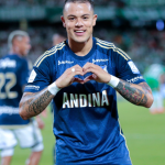 Leonardo Castro marcó el único tanto del partido en el minuto 32’. Atlético Nacional y Millonarios protagonizaron, en el Atanasio Girardot, el partido más atractivo de la sexta fecha de la Liga.Foto Dimayor