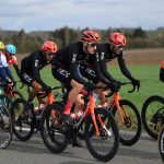 Egan Bernal inicia la París-Niza en el Top 10 de la general