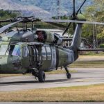 Dice el ministro que se analiza si hay posibilidad de que otras empresas puedan realizar el mantenimiento de las aeronaves