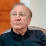 Con lágrimas en los ojos y bastante decaído Hernández reveló la grave condición médica que padece.