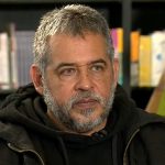 Uno de los autores colombianos más populares de la actualidad es Mario Mendoza, cuyos libros narran con eficacia, frenesí y sin artificios las realidades urbanas de Bogotá.