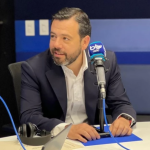 El alcalde de la capital, Carlos Fernando Galán, se pronunció por las declaraciones del presidente Petro sobre el agua en Bogotá y mencionó que el suministro cumple con las normativas. Además, sostuvo que lo dicho por el jefe de Estado requiere rigurosidad.