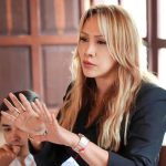 Presidente de Colombia acepta renuncia de funcionaria del gobierno