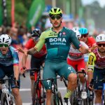 El colombiano Daniel Felipe Martínez mantuvo hoy la tercera posición en el Giro de Italia de ciclismo, al terminar en el puesto 34 de la quinta etapa,.Foto Bora-Hansgrohe