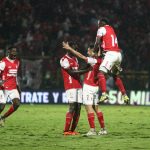 Jugadores de Independiente santa Fe celebran triunfo sobre la Equidad. Foto Santa Fe @SantaFe
