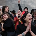 Líderes de la izquierda francesa declararon hoy al Nuevo Frente Popular listo para gobernar el país y reclamaron el poder tras el triunfo de ese bloque en la segunda ronda de las elecciones legislativas.