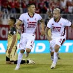Harold Rivera del América celebra después de anotar el segundo gol de su equipo durante partido por la fecha 1 entre Águilas Doradas Rionegro y América de Cali como parte de la Liga BetPlay DIMAYOR II 2024 jugado en el estadio Alberto Grisales de la ciudad de Rionegro.Foto: VizzorImage / Daniel Gallo / Cont