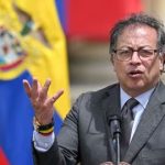 El presidente de Colombia, Gustavo Petro, abogó hoy por la conformación de un pacto entre el Gobierno y la oposición para luchar a fondo contra la corrupción en el país.