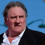 El famoso actor francés Gérard Depardieu, marginado por la industria tras varias acusaciones de agresión sexual, regresó al cine de la mano de su amiga, la actriz y directora Fanny Ardant, reveló hoy la revista Voici.