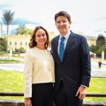 María Claudia Tarazona, esposa del senador y precandidato presidencial Miguel Uribe Turbay, expresó su optimismo sobre el estado de salud de su esposo