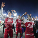 Santa Fe recibirá a Independiente Medellín (DIM) en el partido de ida de la final de la Liga BetPlay 1-2025. Foto Dimayor