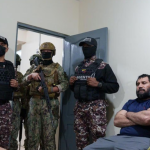 El líder del grupo criminal Los Choneros, Adolfo Macías, conocido como Fito, fue extraditado hoy desde la ciudad de Guayaquil a Estados Unidos,