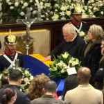 El cuerpo de Miguel Uribe Turbay permanecerá en cámara ardiente en el Salón Elíptico del Congreso Nacional desde el lunes 11 de agosto hasta el miércoles 13 de agosto.