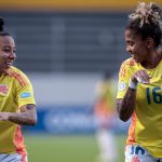 Jugadoras de Colombia celebran triunfo ante Bolivia