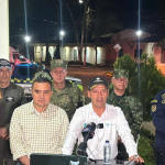 El ministro de Defensa, Pedro Sánchez Suárez, en compañía de la cúpula militar y de Policía. Foto: MinDefensa