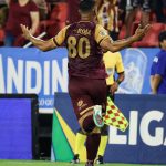 Brayan Rovira dos goles, uno de cabeza al 33' y otro con un derechazo desde la media luna al 45+4'