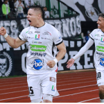 Once Caldas abrió el marcador ante Deportivo Pereira en el clásico de la mano de un golazo de Jefry Zapata, quien tuvo un bonito gesto dedicándoselo a Dayro pero que pocos minutos después terminó expulsado.Foto DIMAYOR