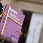 El gobierno de Colombia calcula que los efectos de la reforma laboral, aprobada en junio pasado por el Congreso, reducirán la informalidad, condición en la que se hallan 13 millones de ciudadanos,
