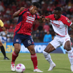 El DIM asumió el liderato de la Liga BetPlay II-2025, luego de empatar contra Independiente Santa Fe 1-1 en medio del ‘diluvio’ que cayó sobre la ciudad.