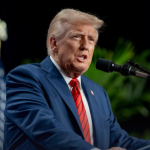 Donald Trump aseguró que el presidente Gustavo Petro llevó a Colombia a una "trampa mortal" y, además, le lanzó dura advertencia.