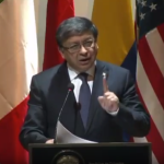 El presidente de la Corte Constitucional, magistrado Jorge Enrique Ibáñez, en el marco de la conmemoración de los 40 años del holocausto del Palacio de Justicia, arremetió duramente contra el M-19 calificando la toma como un acto “demencial” y para nada “genial”.