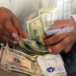 El envío de remesas mantiene hoy su tendencia al alza en Colombia y, a juicio de entendidos, podría marcar un récord y superar los 13 mil millones de dólares al cierre de este año.