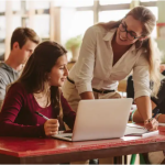 La viceministra de Educación, Maritza Molina, negó los retrasos en el pago a docentes de Bogotá y asegura que giros están dentro de los tiempos de ley.