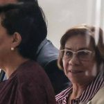 Las cancilleres Gabriela Sommerfeld, de Ecuador, y Rosa Villavicencio
