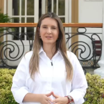 Paloma Valencia exige al gobierno que cumpla con presentar las modificaciones al salario mínimo, tras una medida cautelar emitida por El Consejo de Estado que ordena la expedición de un nuevo decreto transitorio.