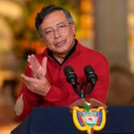 El presidente Gustavo Petro defendió el nuevo decreto sobre el salario mínimo, asegurando que se mantendrá el salario vital mientras se emite el nuevo texto. Foto Presidencia