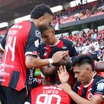 El venezolano Luifer Hernández fue la figura del compromiso con un doblete en la victoria 3-2 del rojinegro en el estadio General Santander.