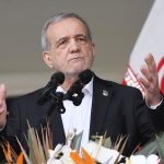 El presidente de Irán, Masud Pezeshkian lo encabeza y dijo que vengar la muerte del ayatolá Alí Jamenei, en los ataques estadounidenses e israelíes, es un "derecho y un deber legítimo".