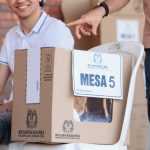 Este lunes, 2 de marzo, iniciaron las votaciones en el exterior para las elecciones de Congreso de la República y la consulta de precandidatos a la presidencia de la República, las cuales se extenderán por una semana, es decir, hasta el domingo 8 de marzo, en el horario de 8:00 a. m. a 4:00 p. m.