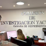 La acción fue radicada ante la Comisión de Acusaciones de la Cámara y pide investigar decisiones del Gobierno sobre financiación y manejo del sistema.