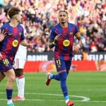 El FC Barcelona, anfitrión en el Spotify Camp Nou, goleó hoy 5-2 al Sevilla y volvió a tomar distancia en la cima de la Liga Española de fútbol.