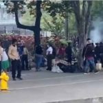 Más de 500 indígenas mantienen hoy bloqueado el acceso a varias entidades públicas en la capital del departamento de Antioquia (noroeste),