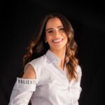 La representante María Fernanda Carrascal fue la encargada de leer el comunicado oficial, acompañada por varias congresistas, en el que fijaron la postura de la colectividad frente a la situación.