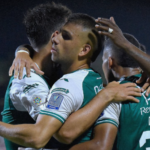 Con doblete de Steven “Titi” Rodríguez, el conjunto azucarero se impuso 1-2 y se mete en zona de clasificación.