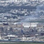 Irán informó hoy que llevó a cabo ataques contra una refinería en la ciudad israelí de Haifa y contra instalaciones energéticas vinculadas a empresas estadounidenses en Emiratos Árabes Unidos, Baréin y Kuwait.