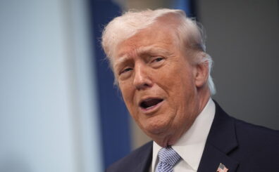 El presidente de Estados Unidos, Donald Trump, hizo público hoy un alarmante, amenazante y desafiante mensaje a Irán para la reapertura del estrecho de Ormuz, de lo contrario "toda una civilización morirá esta noche, para no volver jamás".