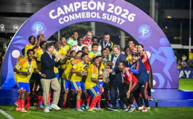 La Selección Colombia se quedó con el título del Sudamericano Masculino Sub-17 celebrado en Paraguay, luego de ganarle a una Argentina que terminó con 8 jugadores, por goleada 4-0.Foto FCF