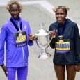 Kenianos Korir y Lokedi revalidan título en maratón de Boston