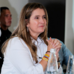 La candidata presidencial Paloma Valencia le respondió a Iván Cepeda luego de su arremetida que lanzó contra el expresidente Álvaro Uribe por el aumento de las cifras de los casos de falsos positivos, que ahora son 7.837, según informó la Jurisdicción Especial de Paz.