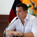 El presidente de Ecuador, Daniel Noboa, responsabilizó hoy a su par de Colombia, Gustavo Petro, de una supuesta incursión de guerrilleros en el territorio ecuatoriano.