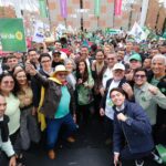 El candidato presidencial Iván Cepeda Castro recibió oficialmente el respaldo del Partido Alianza Verde a su campaña, con la suscripción del acuerdo programático junto a la dirección de esta colectividad para sumarse a la amplia coalición de la Alianza por la Vida.