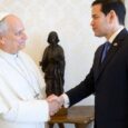 El papa León XIV recibió hoy al secretario de Estado norteamericano, Marco Rubio, en una audiencia enmarcada en el diferendo entre el Vaticano y Estados Unidos por injurias del presidente de ese país, Donald Trump.