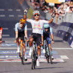 Ecuatoriano Jhonatan Narváez gana cuarta etapa del Giro de Italia