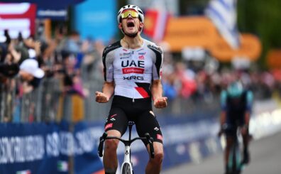 Español Arrieta domina quinta etapa de Giro de Italia de manera épica