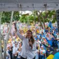 Para la aspirante de la coalición de centroderecha,Paloma Valencia las distintas crisis que afronta el país urgen tomar medidas desde el inicio del mandato. Anunció, entre otras, que el 7 de agosto radicará un proyecto de rebaja de impuestos para prevenir que los empleadores despidan trabajadores por los efectos del incremento del salario mínimo este año